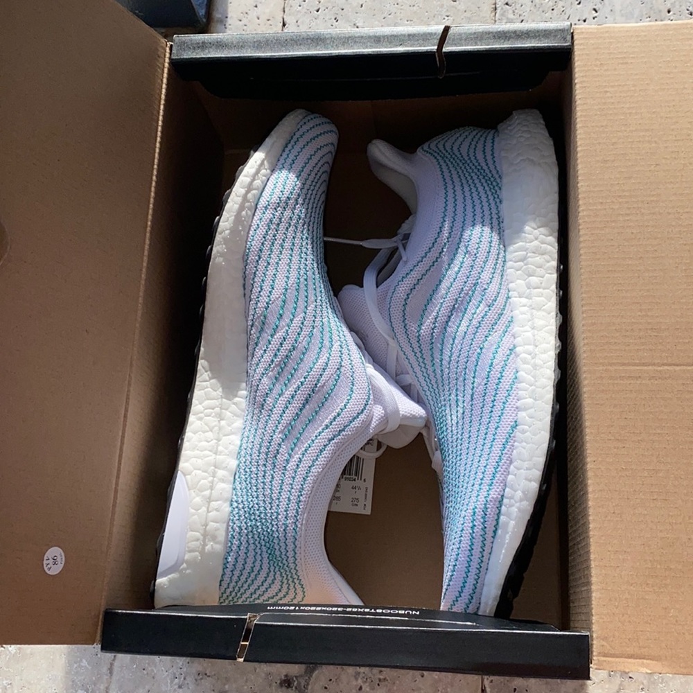 Brand new Adidas Ultraboost DNA Parley- white!